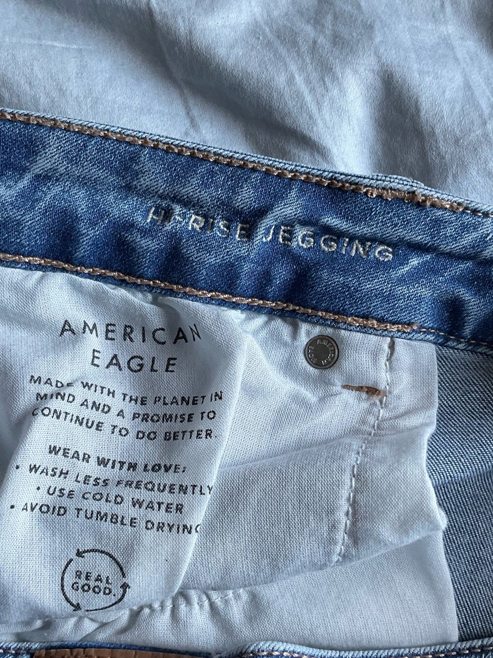 American Eagle Ripped High Rise Jegging - Picture 7 of 7